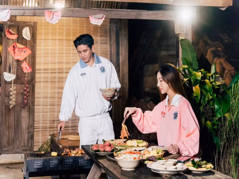 Sau khi lập gia đình, Tuệ Như tạm dừng công việc người mẫu.