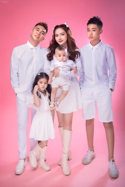 Huỳnh Như yêu thương con trai riêng của Khánh Đơn như con ruột.