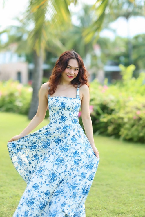 Nữ ca sĩ trẻ trung, gợi cảm ở tuổi 44. Ảnh: FB Mỹ Tâm.