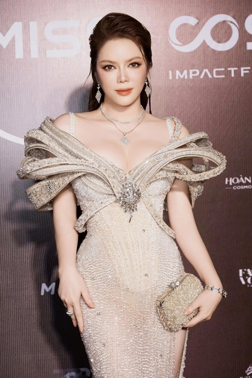 Giống Mỹ Tâm, Lý Nhã Kỳ cùng là “phú bà”. Nữ diễn viên sở hữu hàng loạt bất động sản “khủng” trải dài từ TP HCM cho đến Đà Lạt, Vũng Tàu… Ảnh: FB Lý Nhã Kỳ.