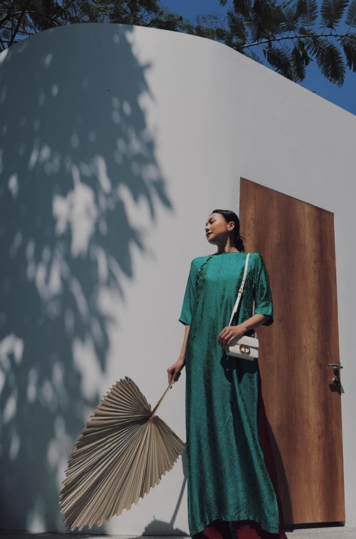 Sau khi kết hôn, "phú bà" vẫn ở biệt thự to như lâu đài, không phải làm dâu.