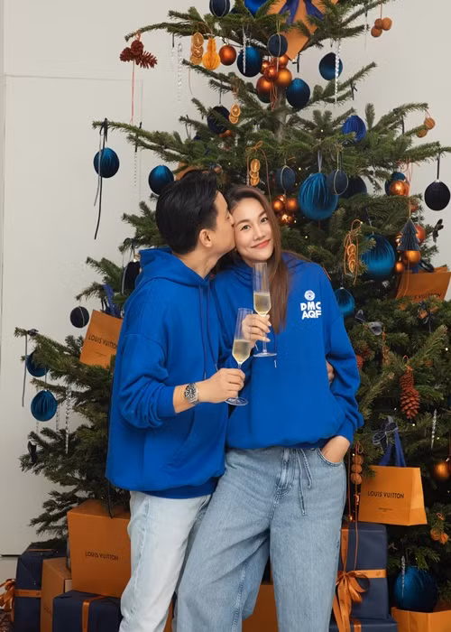 Dịp Giáng sinh, biệt thự của Thanh Hằng cũng đẹp lung linh.