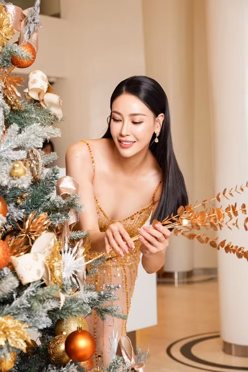 "Phú bà" kết hôn với doanh nhân Huỳnh Trung Nam năm 2007. Suốt những năm qua, cô giữ được lửa hôn nhân, các con đều ngoan ngoãn.