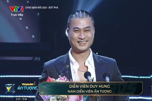 Duy Hưng đoạt giải VTV Awards 2024. Ảnh: Fanpage VTV Awards.