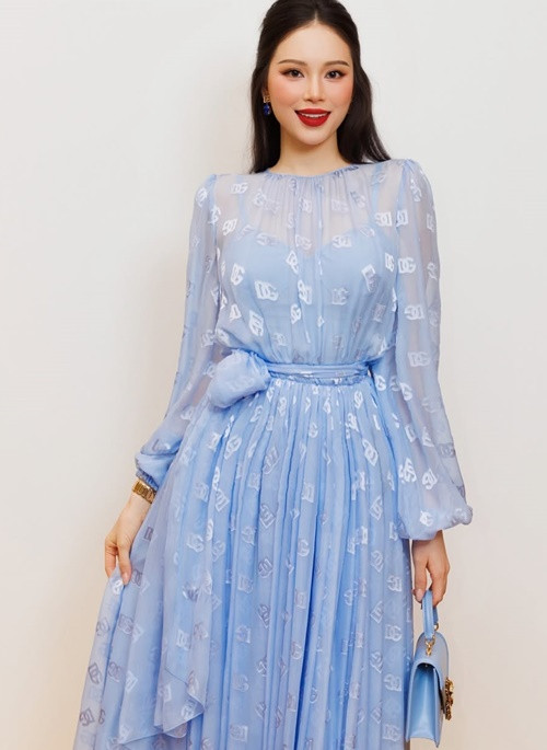 Tăng Thanh Hà - Linh Rin - Tiên Nguyễn có nét đẹp riêng. Linh Rin sở hữu nhan sắc mặn mà, đằm thắm. Ảnh: Instagram Linh Rin.