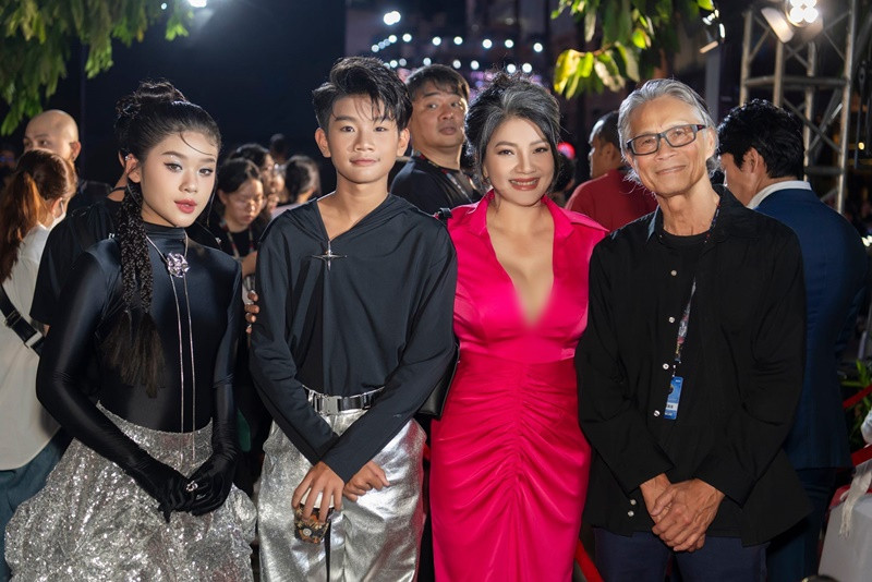 "Kiều Trinh tự tin đề cử vào các vai kiều nữ và nữ đại gia", bà mẹ ba con hài hước chia sẻ.