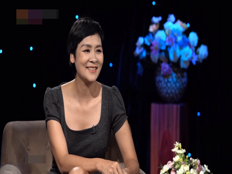 Theo Tiền Phong, Hoa hậu Bảo Ngọc phải trải qua một cuộc phẫu thuật, 16 lần hóa trị trước khi bước sang giai đoạn hồi phục. Bảo Ngọc phải duy trì thuốc trong vòng 10 năm. Ảnh: Tiền Phong.