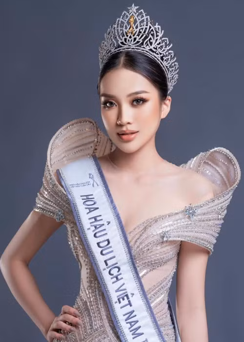 Ở Miss Tourism Global Vietnam 2024, Kỳ Duyên còn giành giải phụ Người đẹp biển và Người đẹp dạ hội. Ảnh: FB Võ Cao Kỳ Duyên.