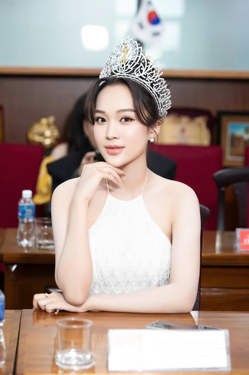 Võ Cao Kỳ Duyên hiện tại theo đuổi phong cách hở bạo. Ảnh: FB Võ Cao Kỳ Duyên.