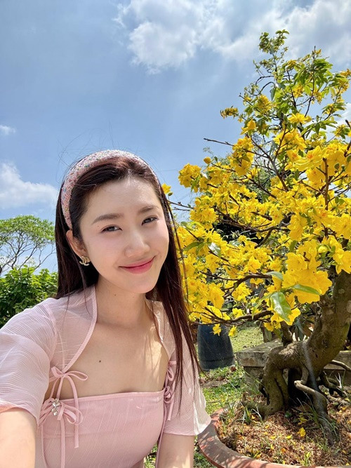 Thúy Ngân từng giành danh hiệu Hoa khôi TP Mỹ Tho năm 2009, Á khôi 1 cuộc thi Nữ hoàng trang sức Việt Nam 2009, vào top 20 Hoa hậu Việt Nam 2010, top 15 Nữ hoàng Du lịch Quốc tế 2011. Ảnh: FB Thúy Ngân.