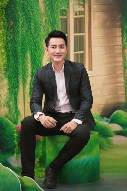 Phi Hùng cho rằng anh đủ kiên nhẫn để chờ đợi một cuộc hôn nhân hoàn mỹ, không có những rủi ro hay ẩn chứa rủi ro.