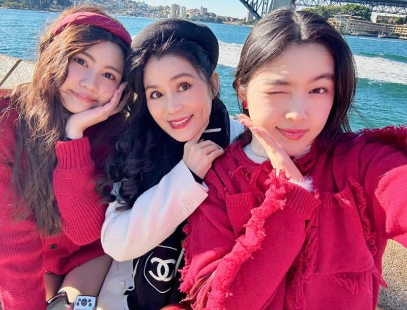 Hai con gái của Quyền Linh thừa hưởng nhiều nét đẹp của Dạ Thảo.