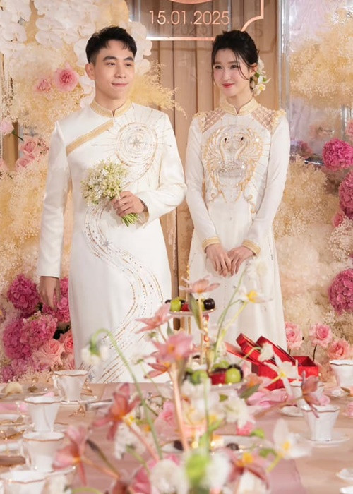 An ninh được thắt chặt trong lễ ăn hỏi của Phương Nhi. Ảnh: FB Đỗ Long.