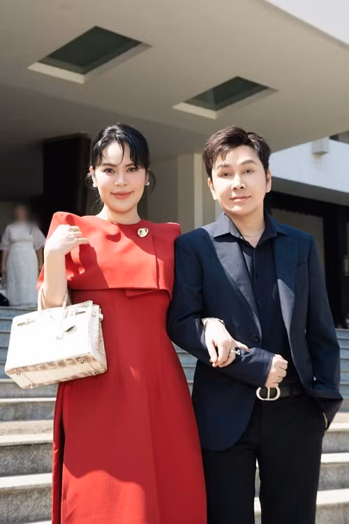 Mới đây, Phương Lê chia sẻ trên Vietnamnet, cô giao quyền kinh doanh cho Vũ Luân để sẵn sàng có con chung. Ảnh: Vietnamnet.