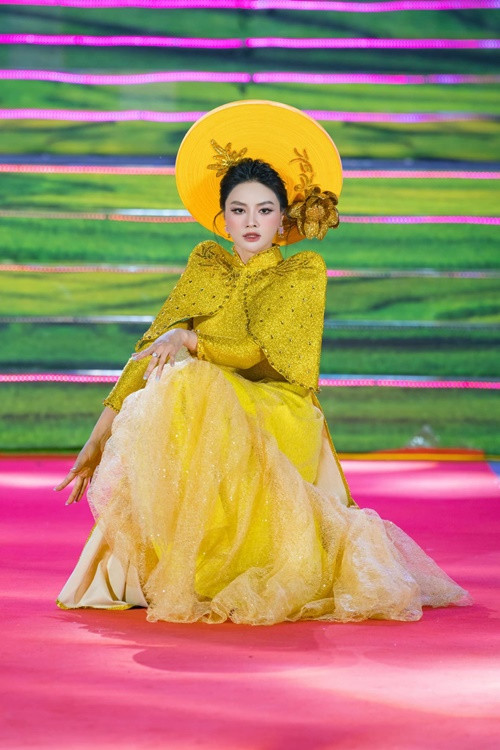 Bà mẹ hai con còn gửi lời xin lỗi đến các chương trình, sự kiện trong năm 2024 mà cô đã từ chối.