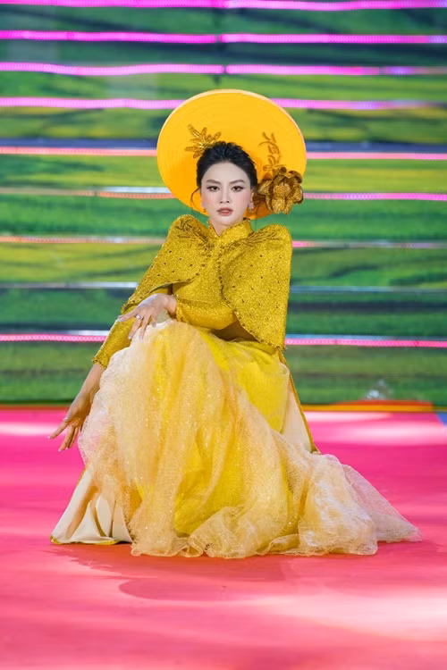 Bà mẹ hai con còn gửi lời xin lỗi đến các chương trình, sự kiện trong năm 2024 mà cô đã từ chối.