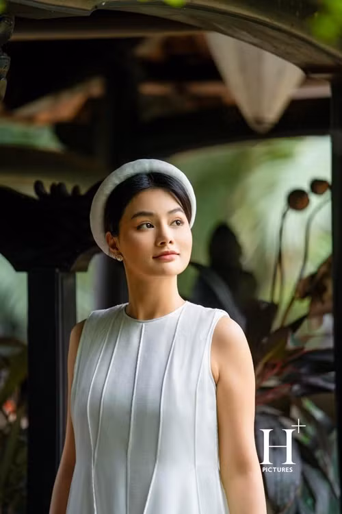 Nữ người mẫu tiết lộ, cô ly hôn vì vợ chồng có quá nhiều vấn đề, sự khác biệt không thể hàn gắn được.