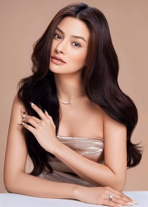 Chân dài công khai thông tin ly hôn để tránh cho tất cả những tình huống khó xử cho người trong cuộc.