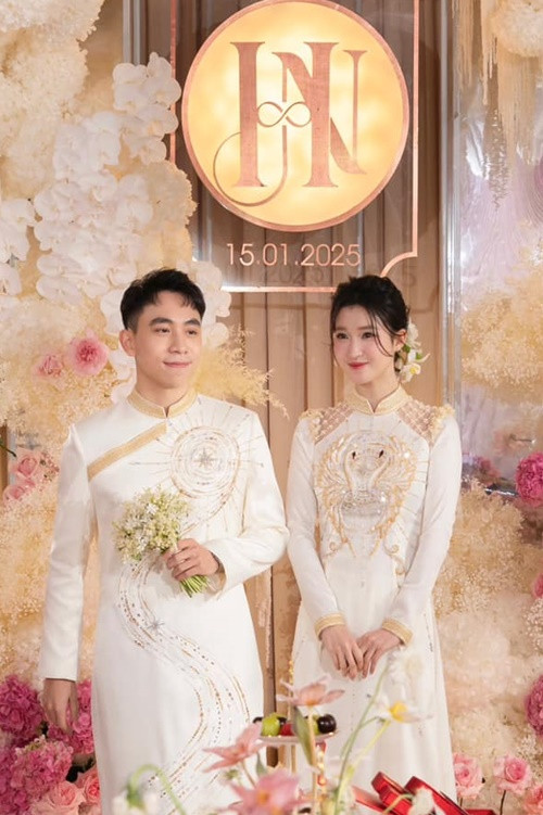 1 năm qua, nàng hậu vắng bóng showbiz, không cập nhật trang cá nhân để tập trung học hành. Ảnh: FB Đỗ Long.