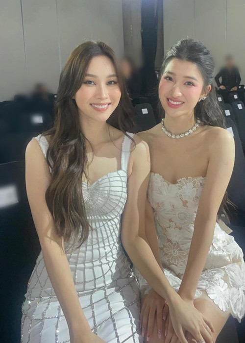 Hai "thần tiên tỷ tỷ" từng đọ sắc tại một sự kiện. Ảnh: Saostar.