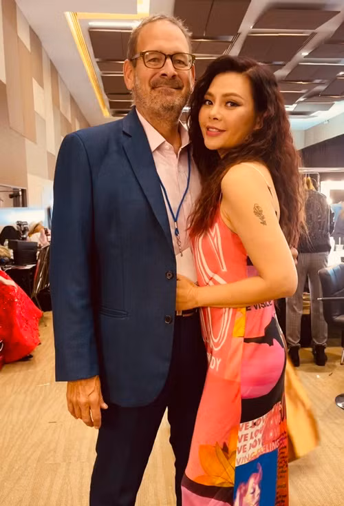 Ngọc Anh và chồng Tây đang định cư ở Mỹ.