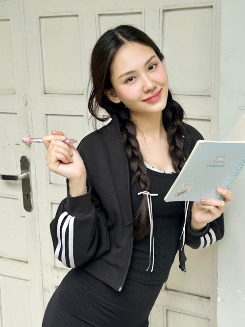 Tháng 8/2024, vướng tin đồn sang Mỹ định cư, Hoa hậu Mai Phương khẳng định cô vẫn sinh sống và làm việc ở Việt Nam. Ảnh: FB Mai Phương.