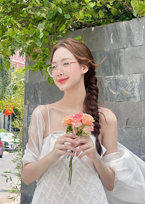 Giống Mai Phương, Bảo Ngọc chưa công khai bất kỳ mối tình nào. Ảnh: FB Bảo Ngọc