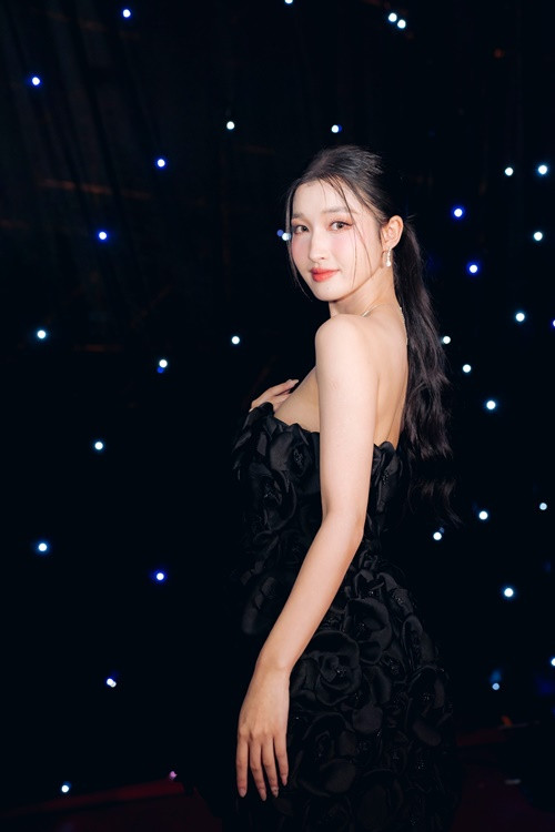 Trong 3 năm hoạt động trong showbiz, Phương Nhi gắn liền với hình ảnh ngoan hiền, chiếm được thiện cảm của nhiều khán giả. Ảnh: FB Phương Nhi.