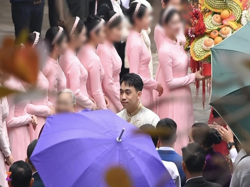 Lễ ăn hỏi của Phương Nhi và chồng thiếu gia được thắt chặt an ninh. Ảnh: Znews.