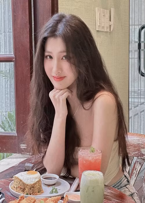 Năm 2023, Phương Nhi vào top 15 Hoa hậu Quốc tế. Sau cuộc thi này, người đẹp tập trung học hành.