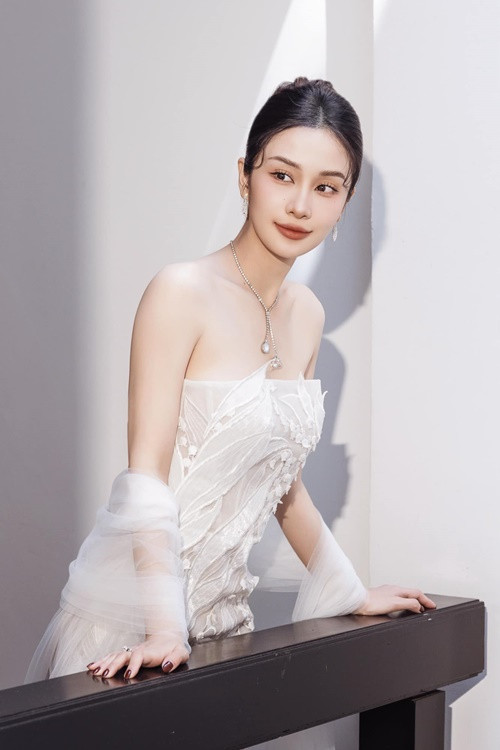 Jun Vũ có bác sĩ riêng để tư vấn quy trình skincare phù hợp từng giai đoạn.