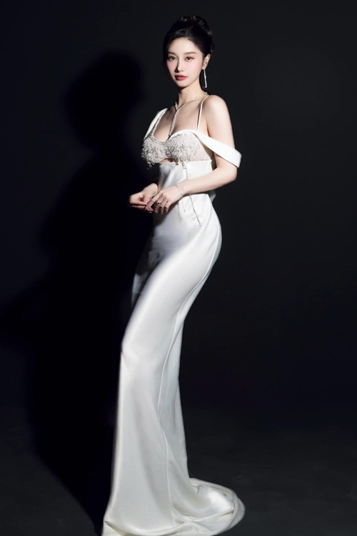 "Hot girl trà sữa" chưa sẵn sàng chấp nhận rủi ro để tiếp tục "dao kéo" sau khi nâng ngực.