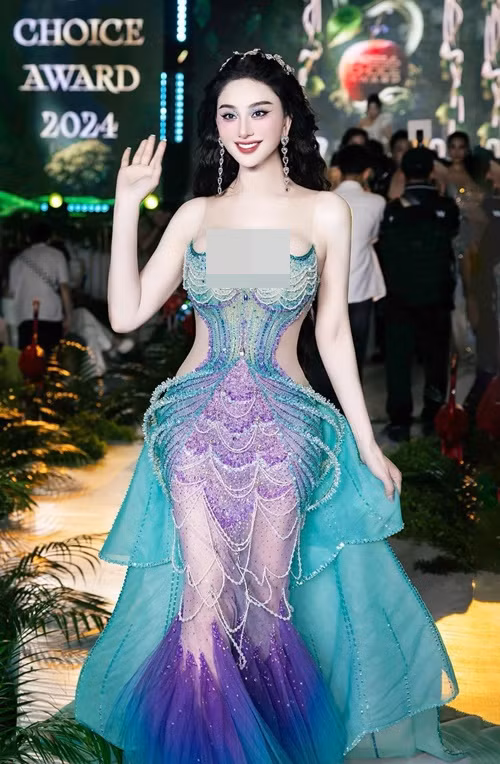 Ngoại hình của Lâm Khánh Chi hiện tại trẻ trung, gợi cảm hơn nhiều so với thời mới "dao kéo". Ảnh: FB Lâm Khánh Chi.