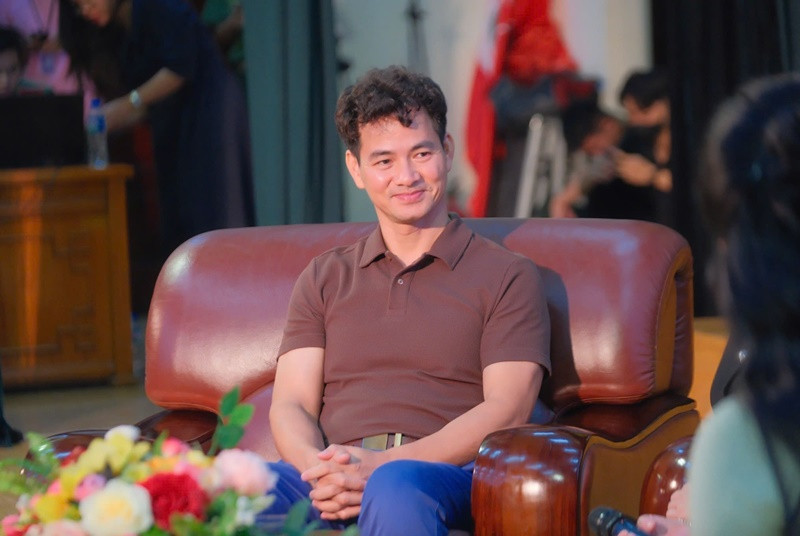 Làm Cục trưởng Cục Nghệ thuật biểu diễn từ tháng 10/2024, NSND Xuân Bắc chia sẻ trên Tiền Phong, khó khăn gấp đôi thì anh phải nỗ lực gấp ba. Ảnh: FB Xuân Bắc.