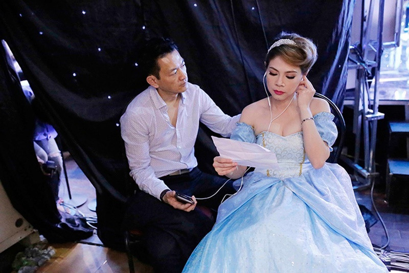 Chồng Thanh Thảo luôn sắp xếp để ở bên vợ bất kỳ lúc nào vợ cần. Ảnh: Duy Anh.