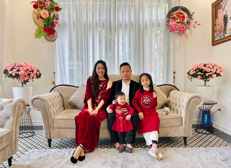 Á hậu Trà My tận hưởng cuộc sống xa hoa, hạnh phúc sau khi kết hôn. Trong cuộc phỏng vấn với Vietnamnet, Trà My cho biết, nếu không đi thi hoa hậu, cô khẳng định cũng sẽ lấy được một người chồng tốt. Mục tiêu của Trà My không phải là lấy chồng giàu, mà lấy người đàn ông tốt, xứng đáng với mình. Ảnh: FB Trà My.