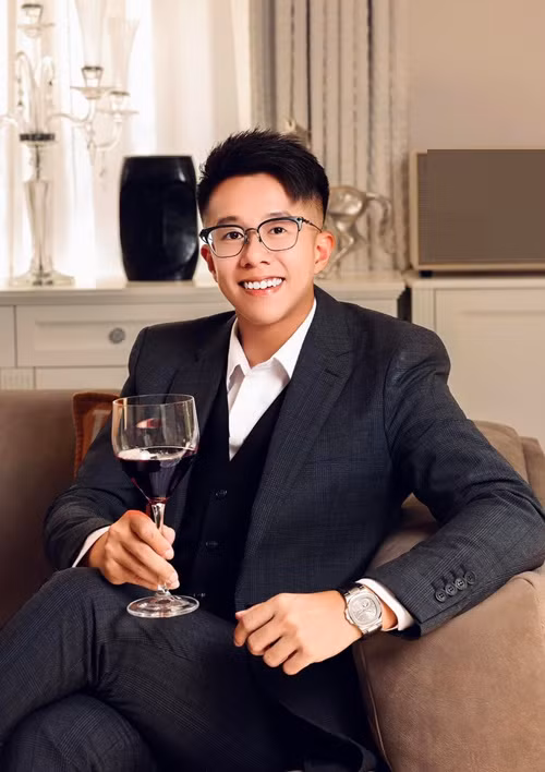 Matt Liu ăn mặc sang trọng khi tham gia các sự kiện. Ảnh: FB Matt Liu.