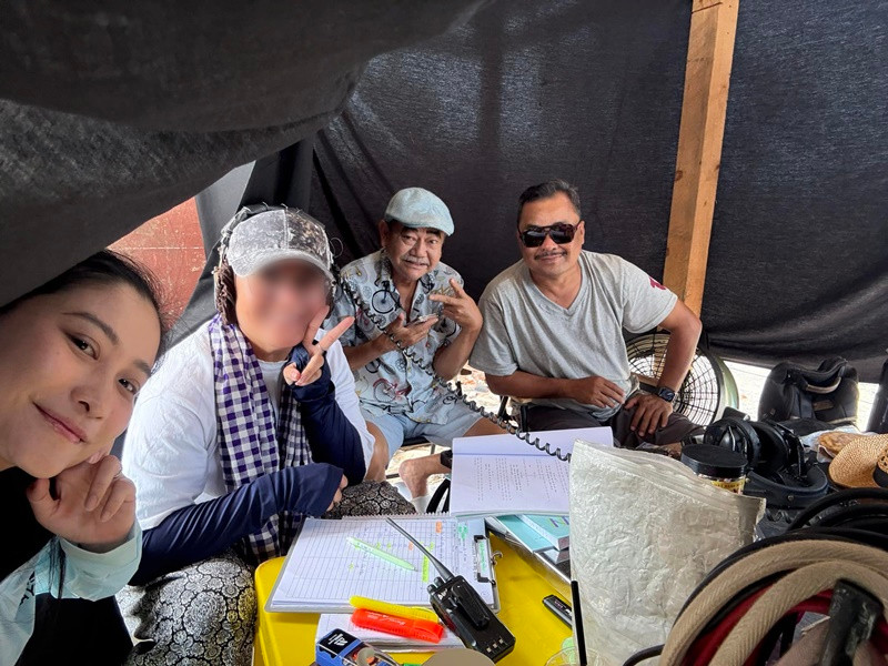 Gia đình Chân Chân ủng hộ chuyện tình cảm giữa cô và Việt Anh. Ảnh: FB Chân Chân.