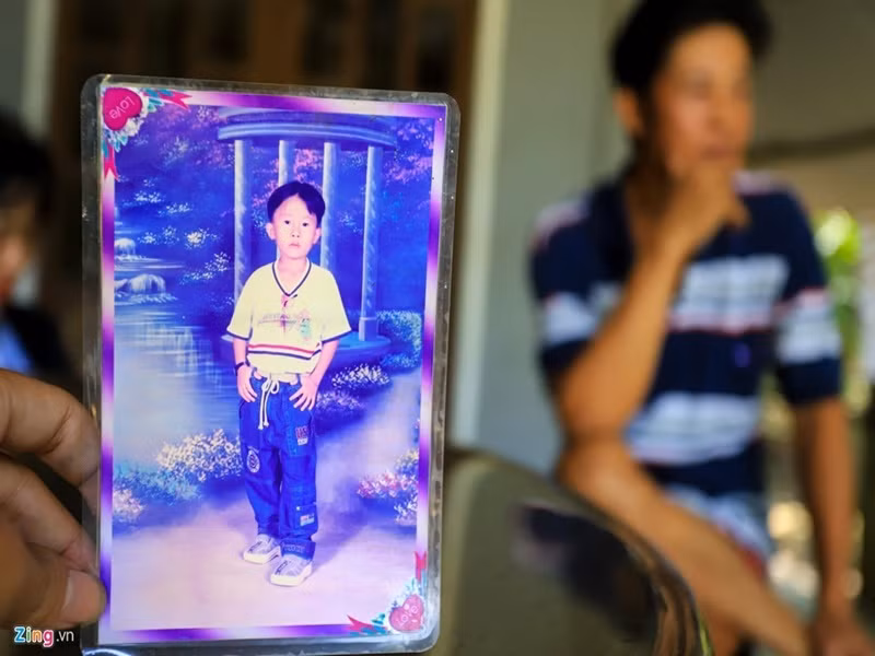 Jack đam mê bóng đá bởi vậy bố của nam ca sĩ từng nghĩ anh sẽ trở thành cầu thủ bóng đá. Ảnh: Znews.