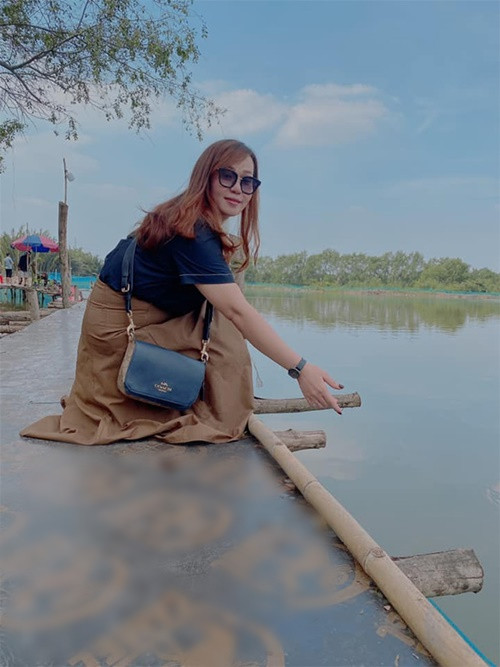 Theo Thời Đại Plus, mẹ của Jack tập trung kinh doanh trà sữa khi lên Sài Gòn sống cùng con trai. Ảnh: Thời Đại Plus.