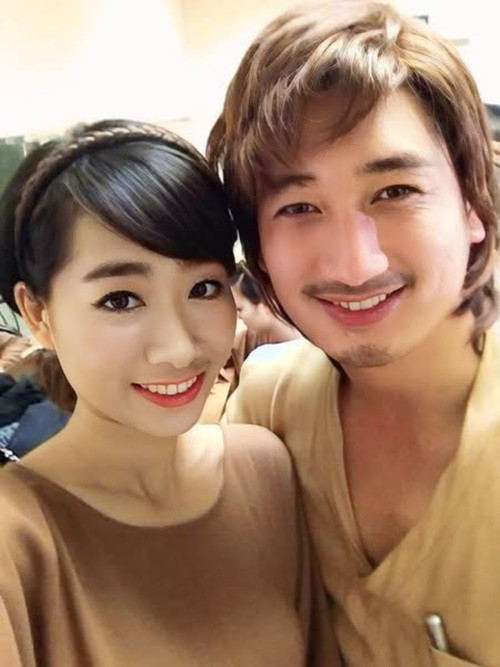 "Cái ngày mà chẳng nghĩ là sẽ có gì với nhau! Vở diễn Đảo thần Vệ Nữ năm 2012", bạn gái Ngọc Quỳnh chia sẻ.