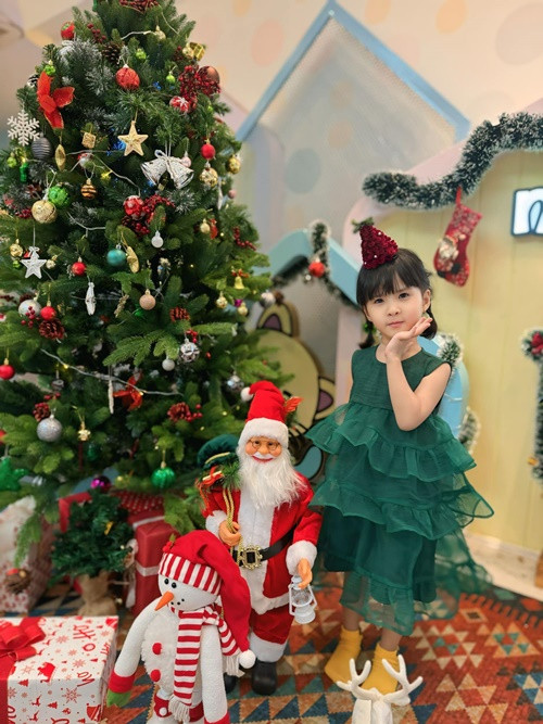 Tình cũ của Jack chia sẻ: "Nụ cười của con là ánh sáng trong lòng mẹ, ngày nào có con bên cạnh, ngày đó mẹ sẽ luôn hạnh phúc".