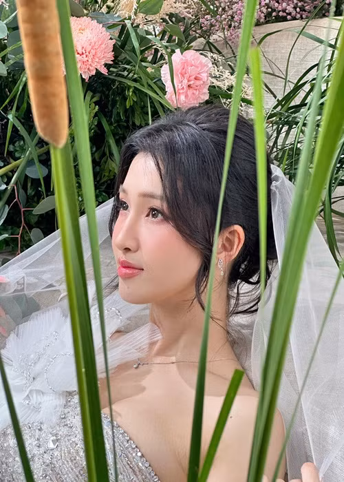 Trước khi im hơi lặng tiếng, Phương Nhi tích cực tham gia các sự kiện giải trí. Ảnh: FB Phương Nhi.