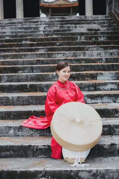 Tuy nhiên, con gái Vũ Linh khẳng định không theo nghệ thuật mà tập trung kinh doanh. Ảnh: FB Hồng Loan.