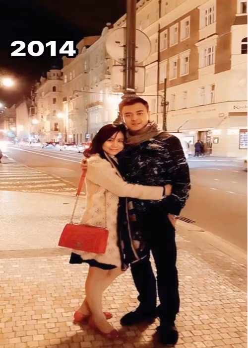 Vợ chồng nam MC Chiếc nón kỳ diệu khéo giữ lửa hôn nhân. Ảnh: FB Tuấn Tú.