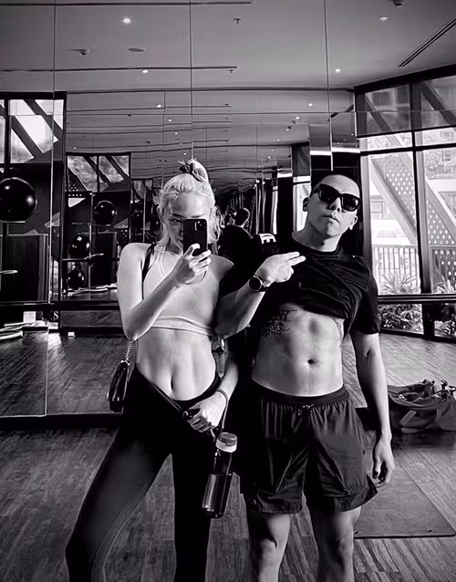 Cặp đôi có nhiều sở thích chung như gym, bơi lội, du lịch.