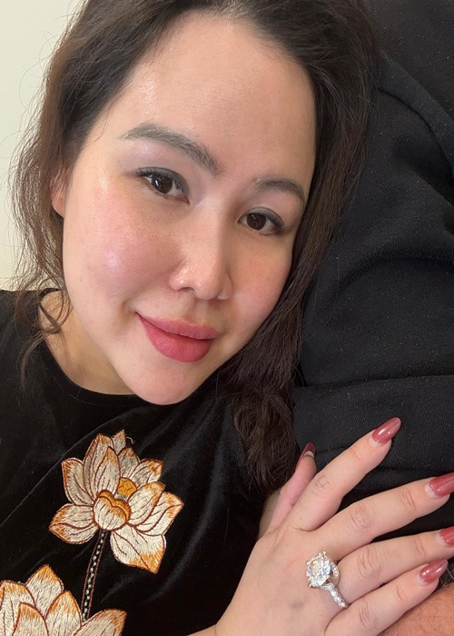 Diễn viên Trương Phương cho biết, cô và chồng hiện tại quen biết nhau hơn 6 năm qua. Khi biết nữ diễn viên ly hôn, người đàn ông này lập tức theo đuổi cô. Ảnh: Instagram Trương Phương.