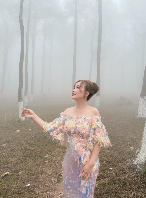 Theo Znews, bạn trai Hoàng Yến hơn nữ diễn viên nhiều tuổi, không hoạt động nghệ thuật. Ảnh: FB Hoàng Yến.