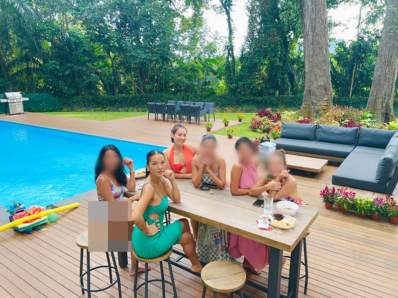 Thu Minh thân thiết với Bằng Lăng khi cả hai mỹ nhân Việt đều sống ở Singapore cùng chồng con. Ảnh: FB Thu Minh.