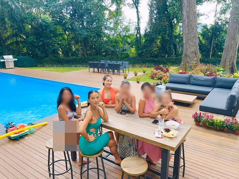 Thu Minh thân thiết với Bằng Lăng khi cả hai mỹ nhân Việt đều sống ở Singapore cùng chồng con. Ảnh: FB Thu Minh.